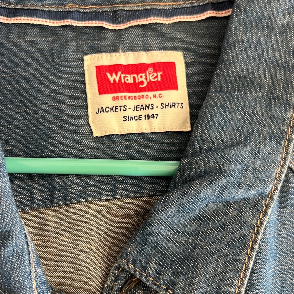 Levi's Classic Snap Button Down Indigo Denim Shir… - image 3